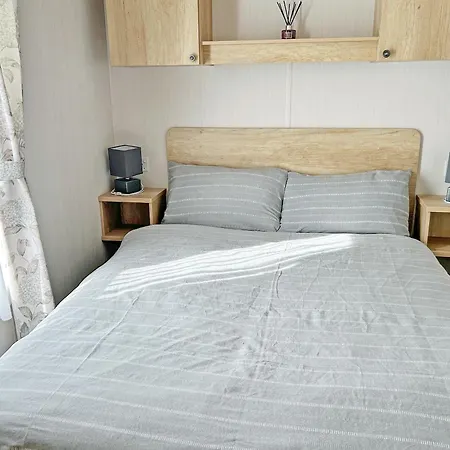 40 Beech Grove * Pickering