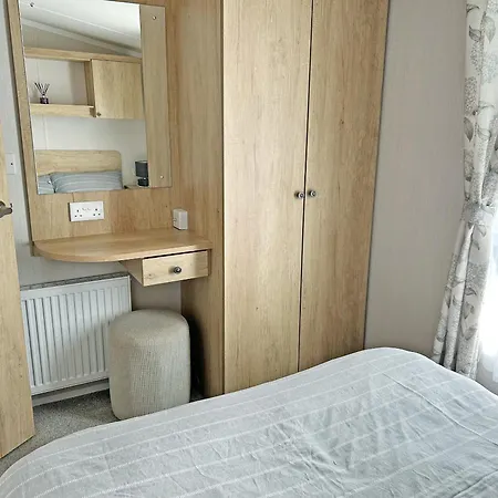 40 Beech Grove * Pickering
