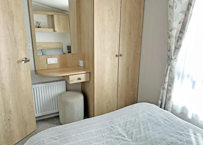 40 Beech Grove * Pickering