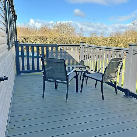 40 Beech Grove Pickering